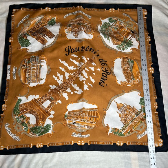 Women’s Paris Souvenir scarf - Picture 4 of 5